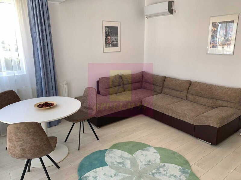 Garsoniera spatioasa cu bucatarie separata si balcon – Drumul Binelui
