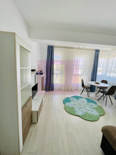 Garsoniera spatioasa cu bucatarie separata si balcon – Drumul Binelui